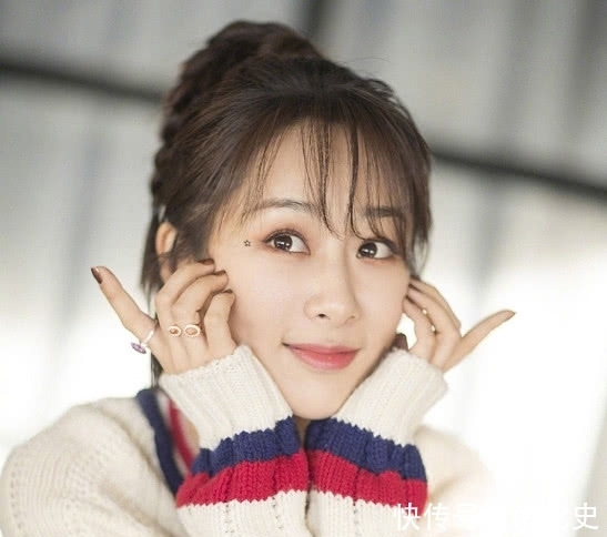 |邓伦出不了戏她搞笑安慰,乔欣没戏拍她帮忙介绍,杨紫真暖心