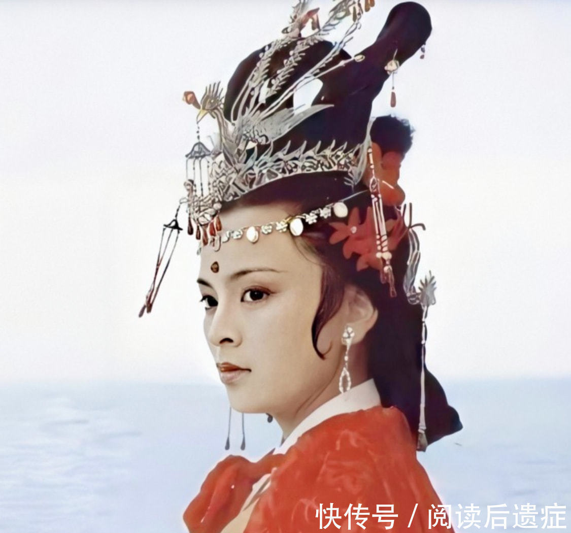 元春#《红楼梦》:贾元春和姐妹们的灯谜活动,贾环为何也能混进来?