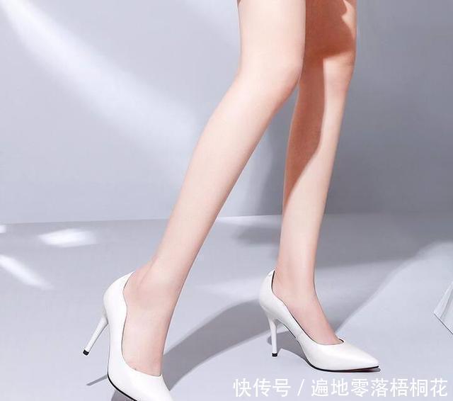 设计|性感尖头设计,高挑细跟高跟鞋,尽显优雅女人味