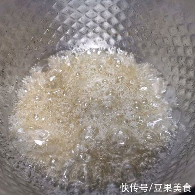  吃一口停不下来的冰糖葫芦