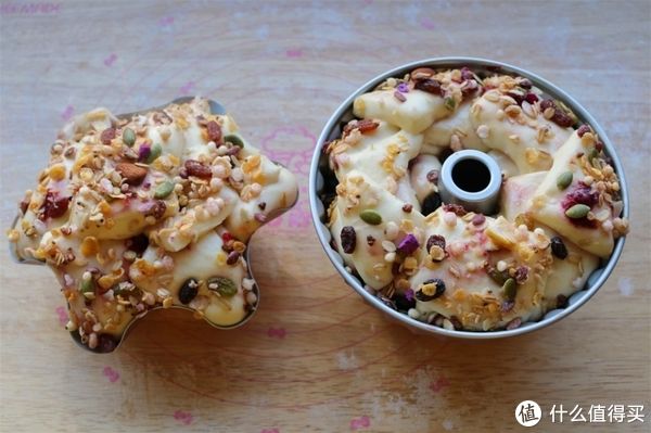 圣诞节快到了，分享一款手撕面包，果香浓郁撕着吃太香了