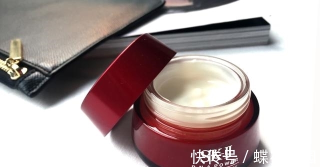 油腻感|秋冬面霜怎么选?从平价到贵妇,保湿效果最好的网红面霜盘点