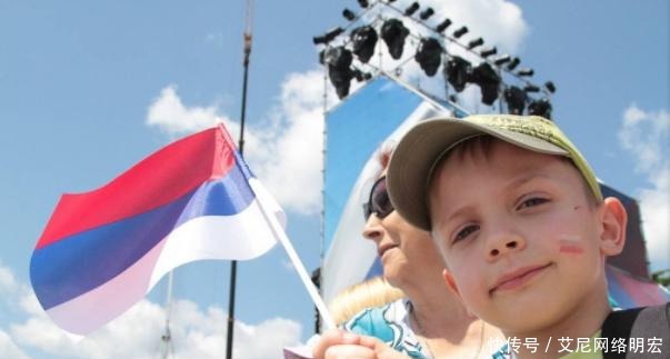 俄罗斯民众|失落、纠结与反思,苏联解体后,俄罗斯为何不纪念国庆?