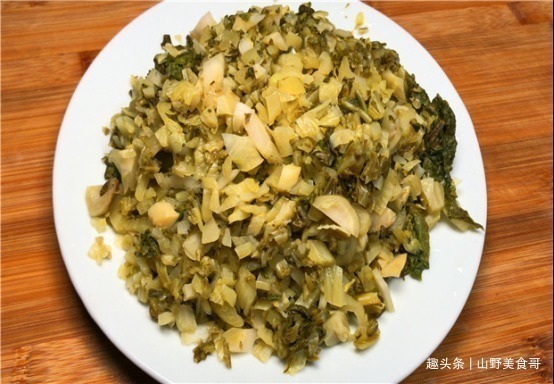 酸汤|腌酸菜时，一定不能放盐，教你正确做法，3天就能吃，放一年不坏