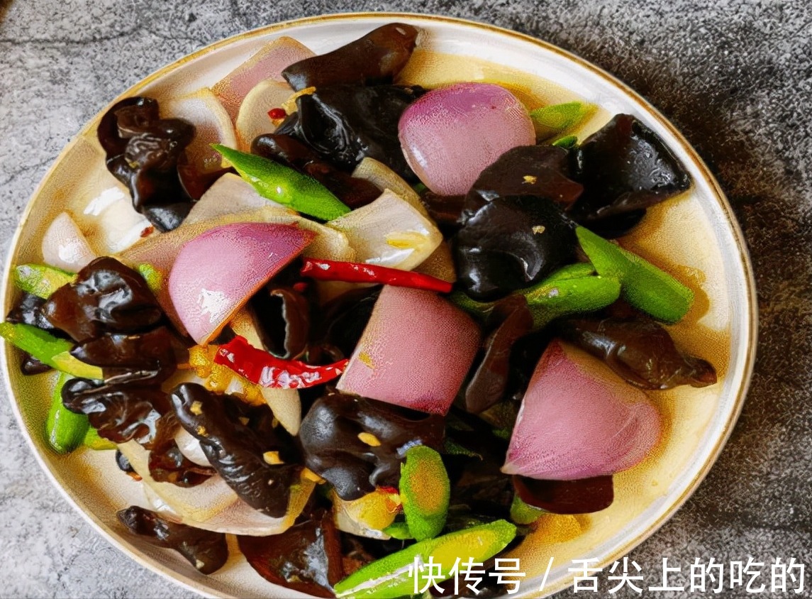 冬天,大鱼大肉吃腻了,教你4道素菜做法,清淡营养又健康