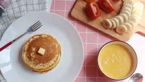 不用一滴水就能做出的美味早餐饼，营养丰富，小朋友最喜欢吃