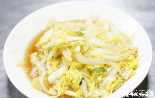 炒白菜,千万不要直接下锅炒,多加2步,白菜脆嫩入味不出水