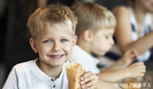 检查|6岁女儿脖颈发黑洗不掉,送医院检查,医生的解释令宝妈哭笑不得