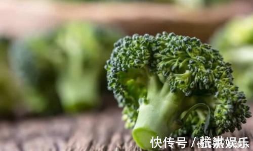 黑巧克力|专家直言:常吃以下3种食物,可有效的保护眼睛!早知早好!