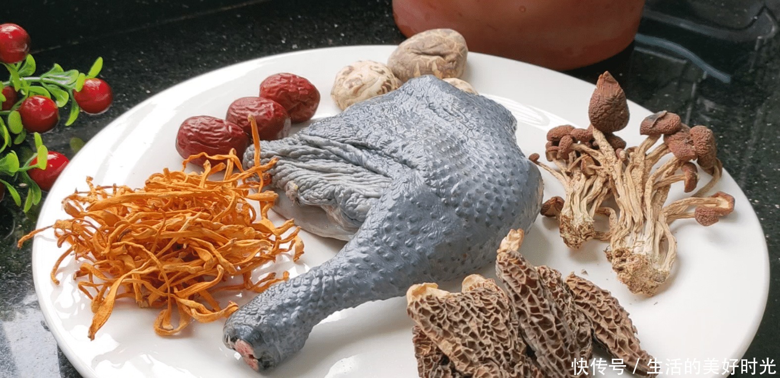 洗干净|天冷了就给家人炖这一锅汤,浓香鲜美好喝温补,食材与做法都简单