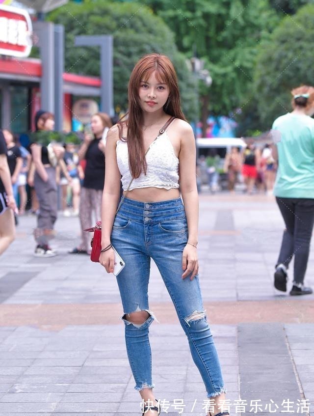 搭配 牛仔搭配时尚又漂亮,给人一种休闲而又不失时髦的感觉!