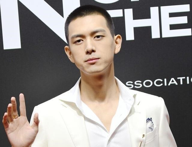 寸头 男生除了剪“寸头”发型,还可以留这5款时髦造型,帅气显精神