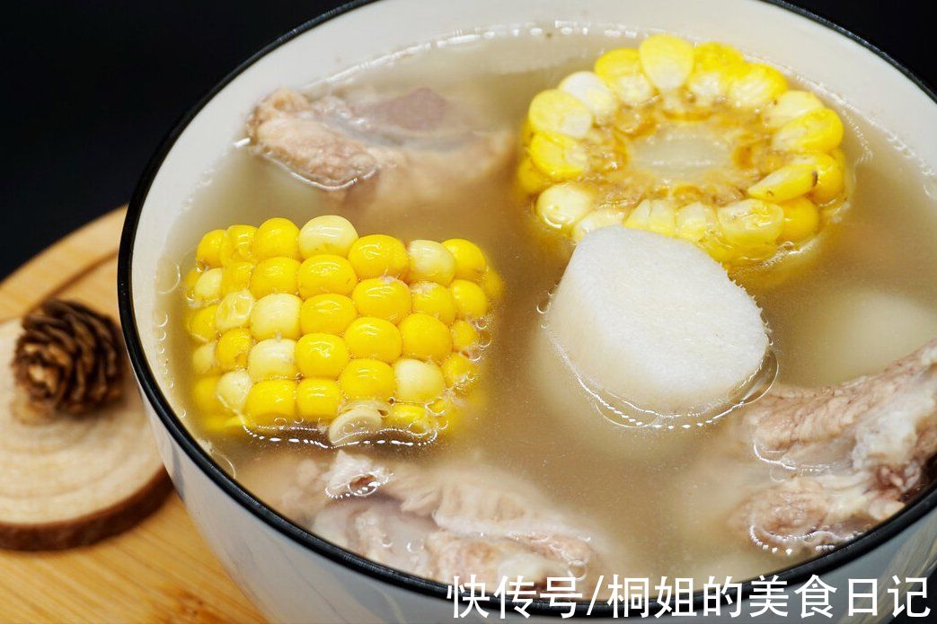 秘诀|炖大骨头汤,直接焯水是错的,大厨教你不外传秘诀,骨汤浓白好喝