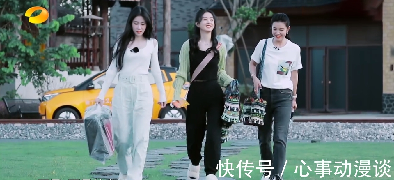 赵丽颖|赵丽颖做客《中餐厅》，与黄晓明斗嘴，张碧晨用筷子盘头引争议