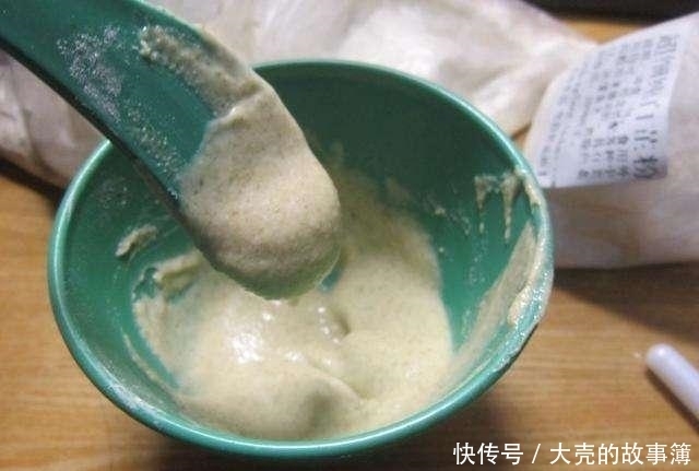 当药店不起眼的开塞露遇上它,大妈睡前来擦一下,醒来斑点消失