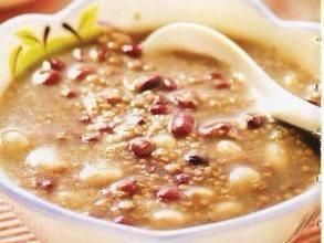 红豆|红豆和此物一起煮,每天来一碗,腰慢慢变好了,皮肤也白里透红