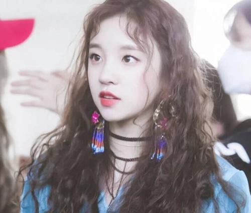 老气发型别再留了，明明三十多岁，却跟五十岁大妈一样