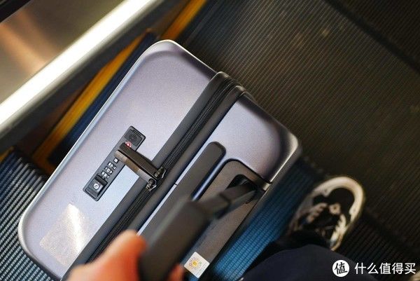 双十一 双十一拉杆箱看花眼了?到底该买哪款?我的选择是地平线8号