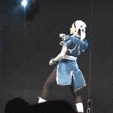 |搞笑GIF:三个老板看一个员工干活,这名员工辞职的心都有了