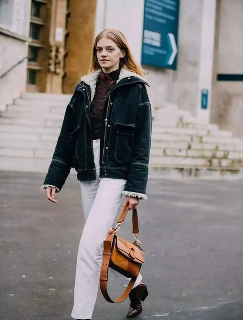 不论穿羽绒服还是大衣，一定要牢记“上下法则”，时髦显高级