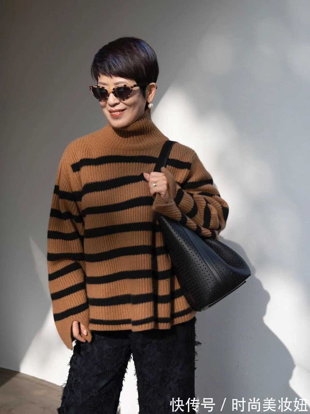 女性们 毛衣如何穿更“显贵”?看这位60岁奶奶的日常穿搭,高级又减龄