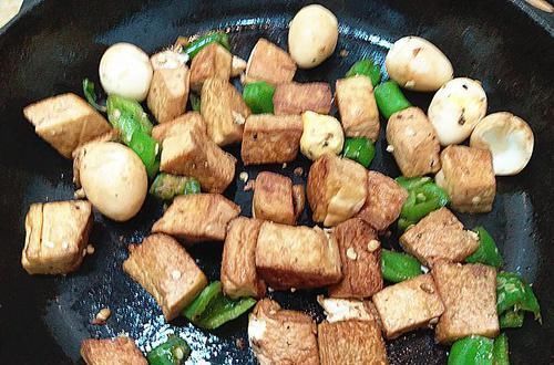 鹌鹑蛋|多给孩子吃此菜,补钙质,健脑护眼,孩子脑瓜子聪明长高个