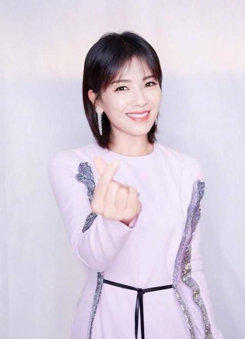 部位|你适合披头发还是扎头发?主要看这3个部位,发际线是关键