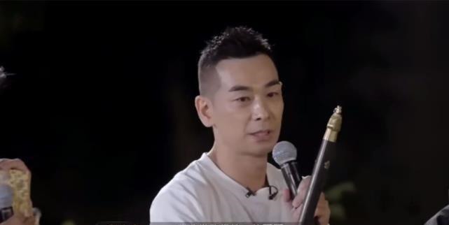 《披荆斩棘》哥哥们送礼物看人缘，陈小春得人心，林志炫好尴尬