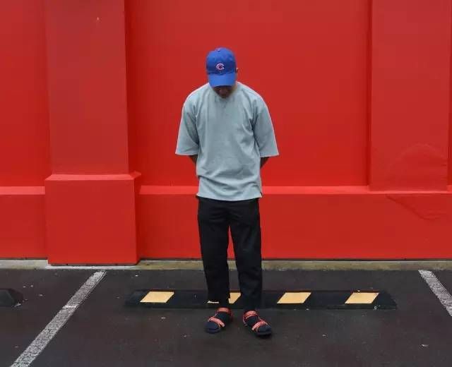 s凉鞋砍男术，男生都爱这样穿凉鞋的女生｜夏日凉鞋集合