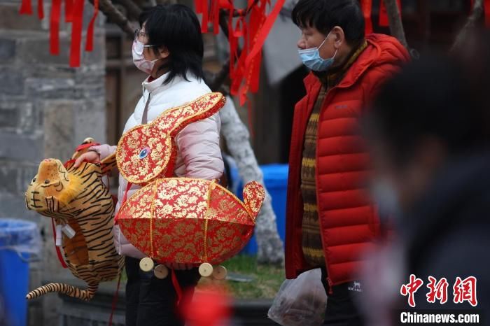 夫子庙|民众走进南京城南老街喜过元宵