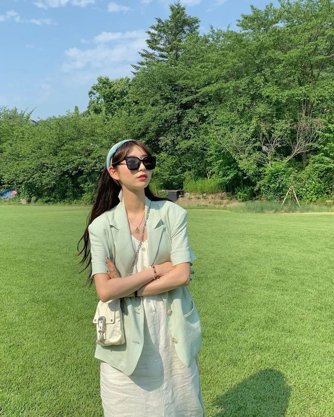 小姐姐|裙子款式太多怎么选？今夏流行穿“茶歇裙”，气质又显高