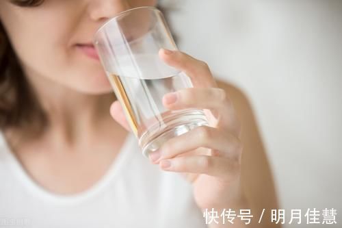 喝水|糖尿病患者多喝水可以降血糖？牢记这5个喝水原则，这样才有用