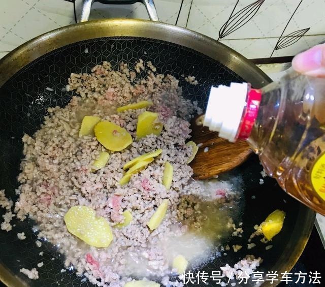 辣酱再也不用买,自制的香辣酱,朋友吃过以后,从我家带走一大瓶