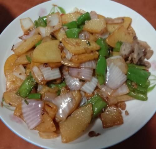 洋蔥和它是絕配，等于血管“清潔劑”，營(yíng)養(yǎng)極高，血管通暢了