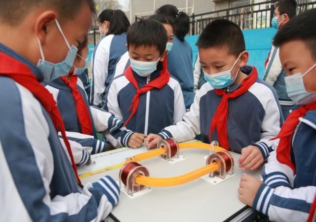 大连中小学生又有新去处！人工智能科普教育基地授牌