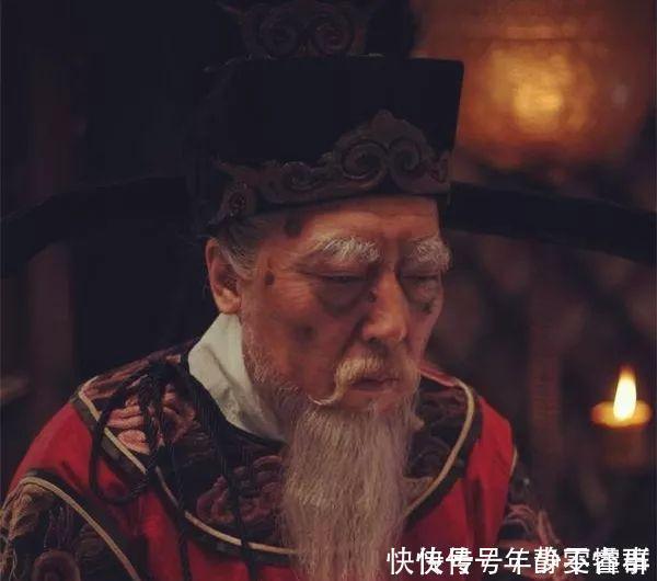 八十二岁老翁考中状元,骑马游街作了副对联,千古无人超越!