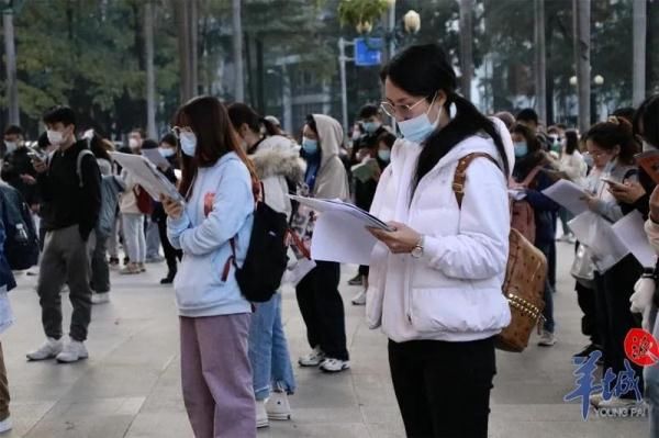 考生|直击研考首日：广州十余万人赴考场