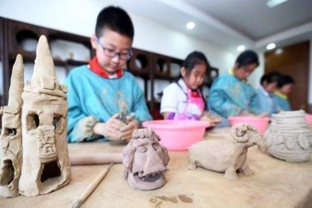 专注力|孩子是“真好学”还是“假勤奋”看看他最常用的笔就能一目了然