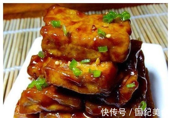 郫县豆瓣酱|美食推荐土豆烧排骨,糖醋脆皮豆腐,肉末蒸豆腐,虾仁煎鸡蛋