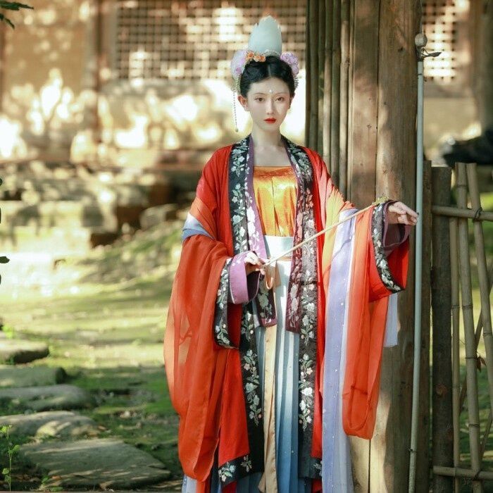 唐玄宗|梅妃得唐玄宗独宠,与杨贵妃宫斗落败,失宠后一篇文章流传千古