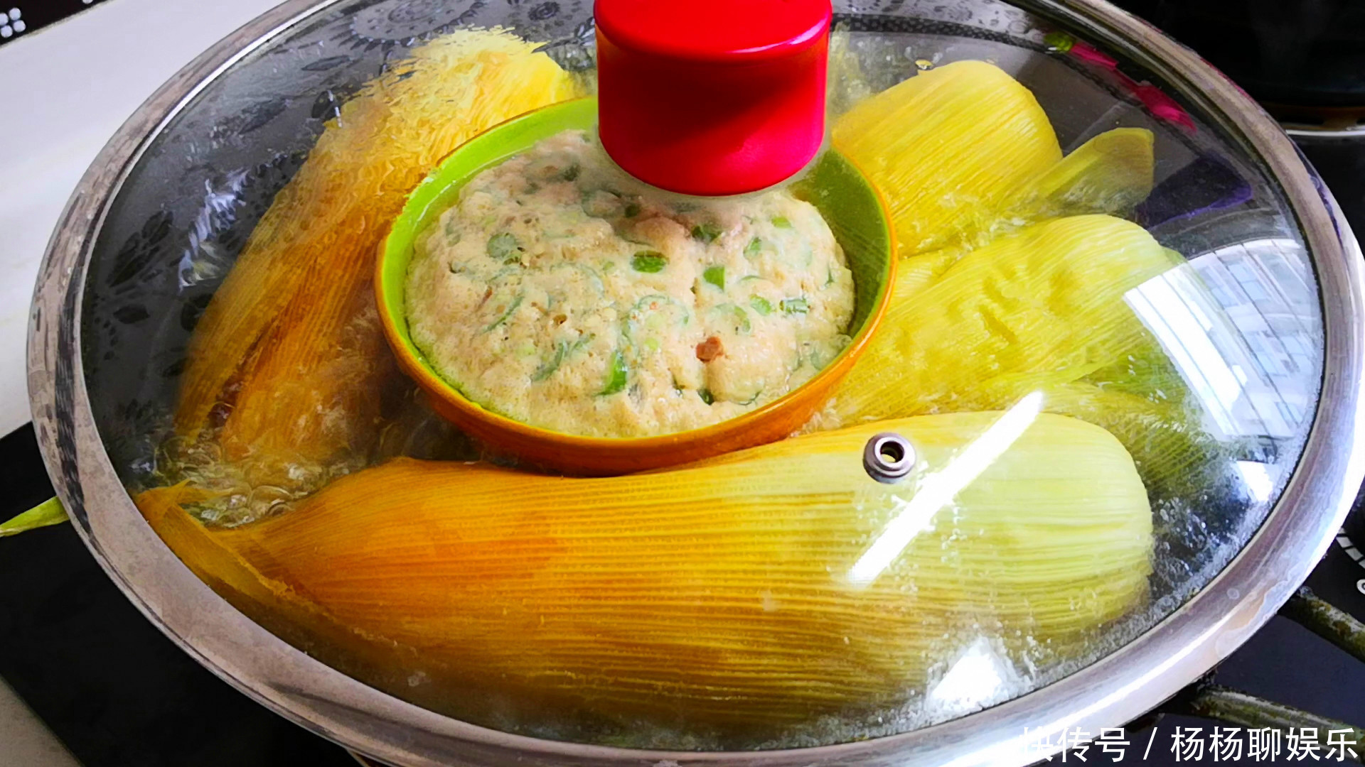 清水|煮玉米时,不要只用清水煮,多加这2样,煮出来的玉米软糯又香甜