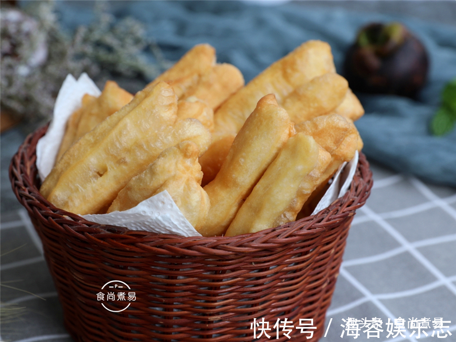 添加剂|油条自己在家做,蓬松香软又清爽,好吃不油腻,比市售的健康