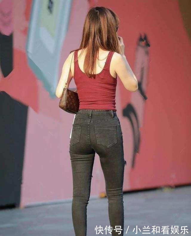 火辣|优雅多姿的打底裤美女,搭配风格要追求别具一格,身材火辣