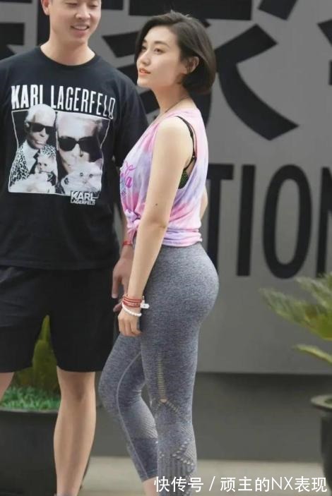 紧身裤 打底裤经久不衰,散发清新的气息,看起来更加自然!