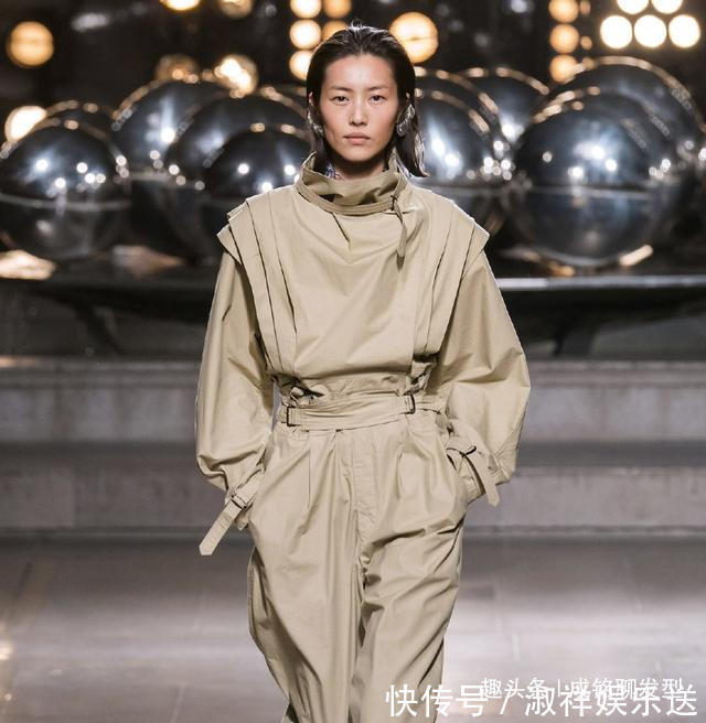 鹅蛋脸 这几位明星的大背头超A款,你知道自己适合哪种帅炸天的发型吗