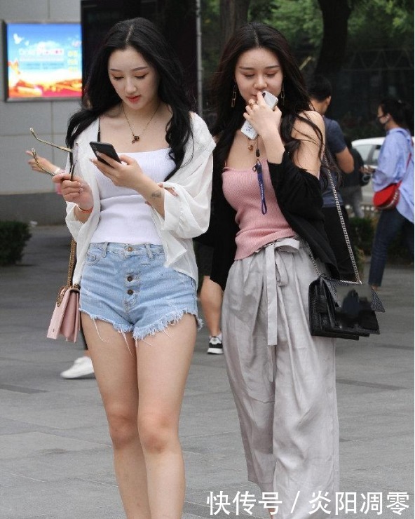 穿搭|妹子怕把鞋子“走掉”了,特意用鞋带绑了3圈