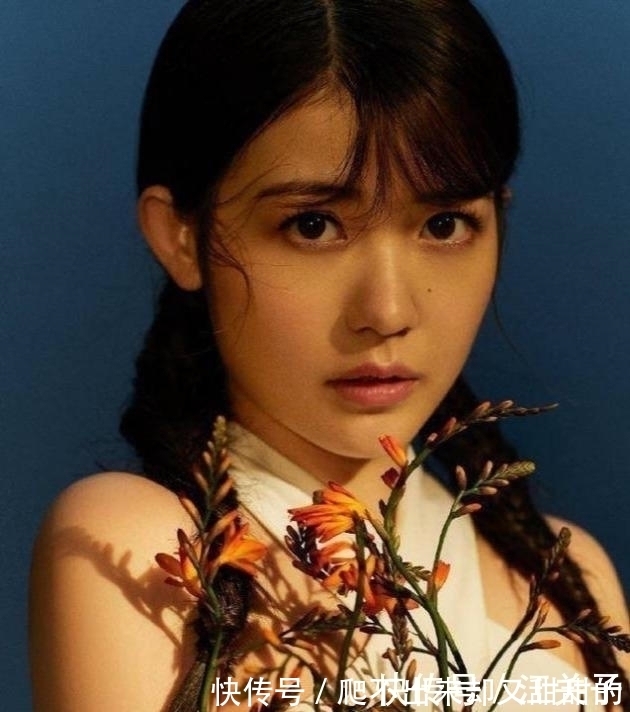 单丸子头 别再披头散发了,今秋流行这3种“扎发发型”,简单自然易上手