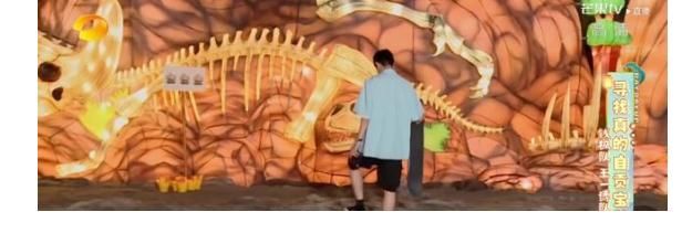 王一博|王一博对恐龙说“你也快下班吧”，因为经历过，所以懂得不容易