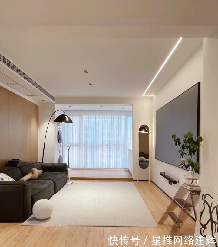 晾衣杆|年轻小夫妻的“穷装”新家,干净整洁,网友:“越简单,越幸福”