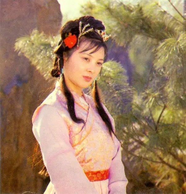 贾珍|惜春的母亲是谁贾敬出家和惜春被寄养都与她有关